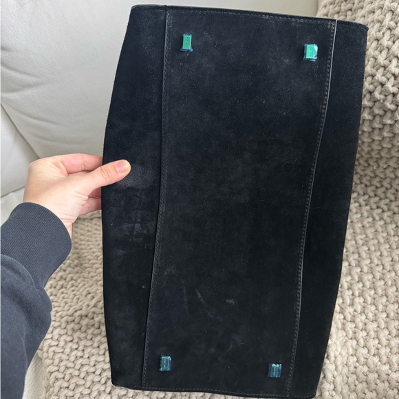 The Row - Picture 5 of 5